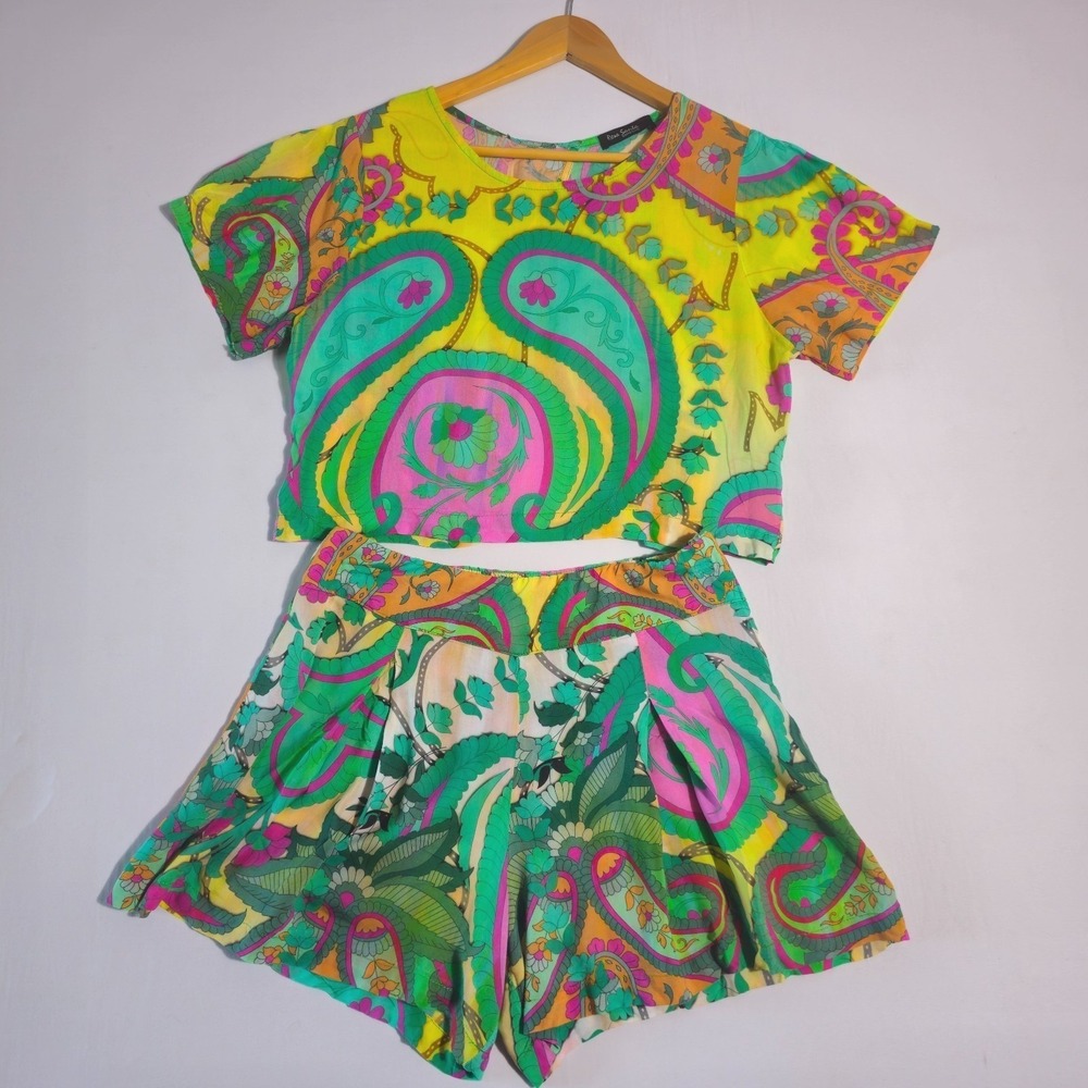 Rosa Santa Boho Chic Shorts Crop Top Two Piece Set Womens Multi Floral Paisley